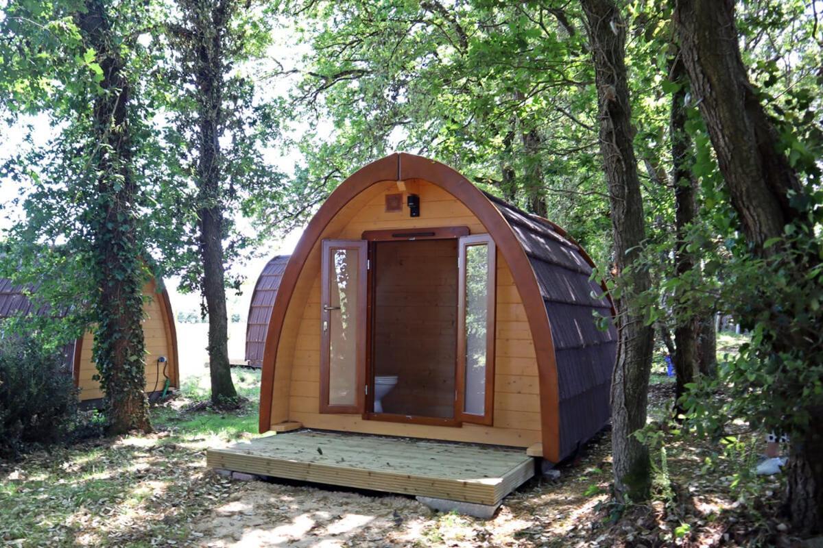 Gites & Tiny Houses Les Hauts De Toulvern Baden Quarto foto